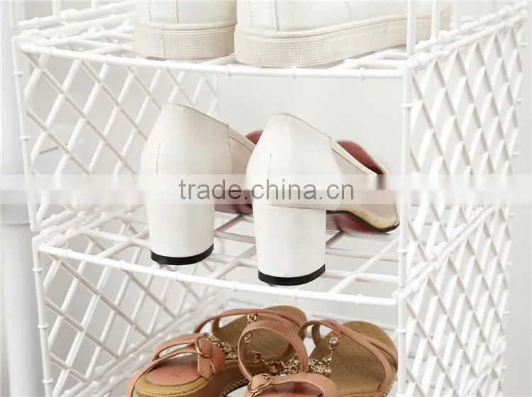 DIY Plastic Hanging Storage Organizer