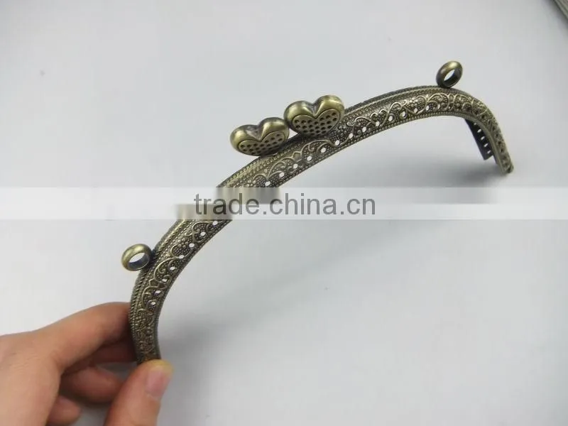 NEW!Antique Brass Metal Sewing Purse Frame China Direct Supplier DIY Purse Frame With Heart Shape Clasp