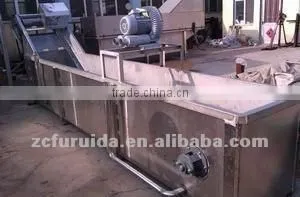 Mesh belt type precooling machine
