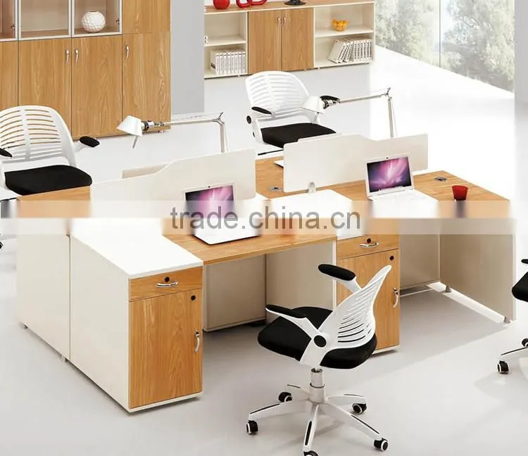 Wooden 4 seater workstation tables with panel partitions (SZ-WSB348)