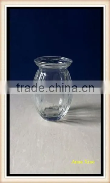 4ounce glass pepper sauce with plastic caps