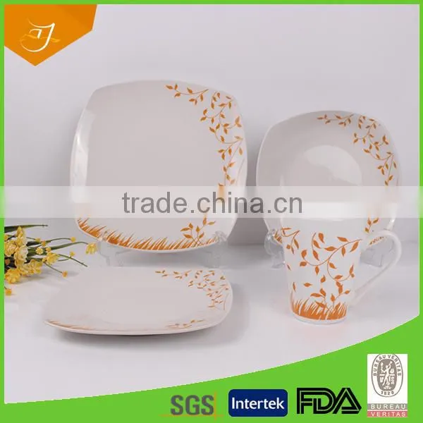 Dinnerware sets With Simple Flower Design