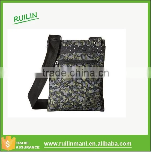 The compact organization of cross body bags with front zip pocket