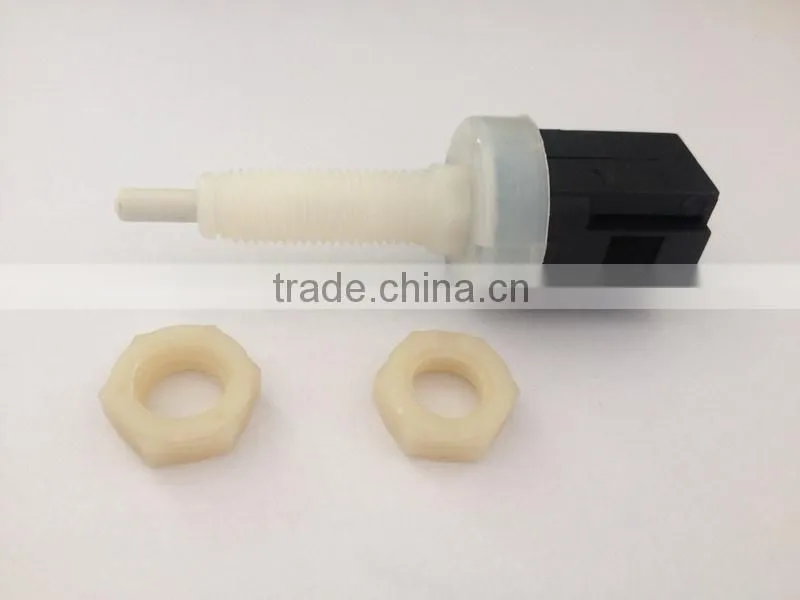 switch 500365771 for Iveco Auto spare parts from Nanjing market
