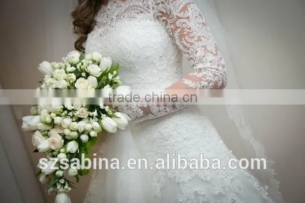 2016 High quality ivory red beautiful lace luxurious wedding dress with bridal veil