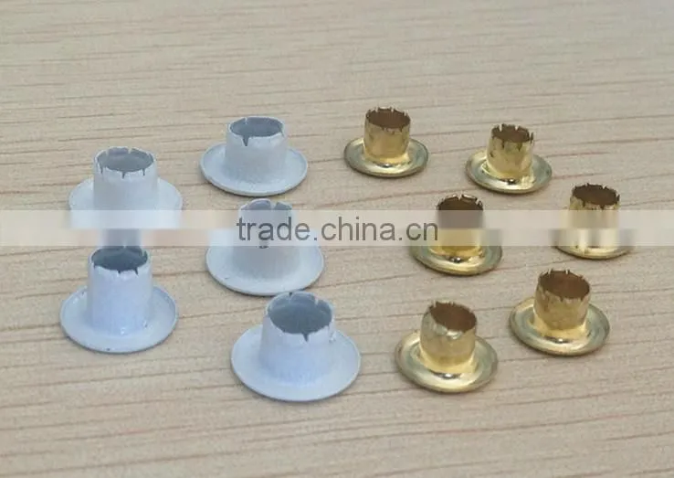 nice style metal eyelets and hooks of good quality