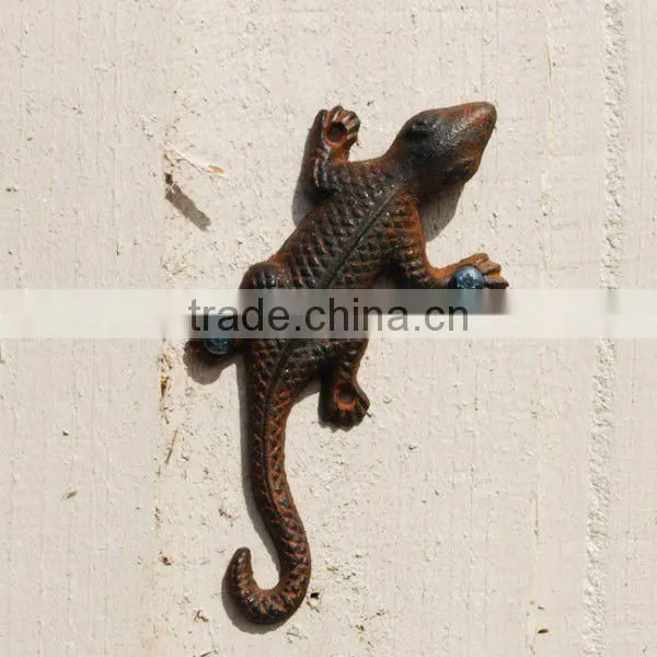 Metal animal garden ornament