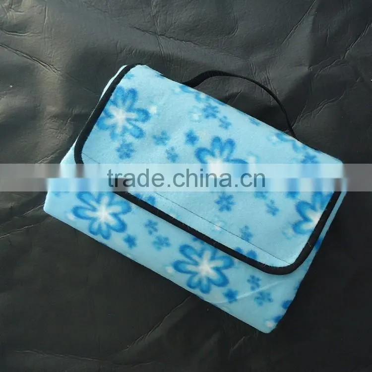 printed fleece bonded with waterproof polyester sandproof wet resistant picknick blanket