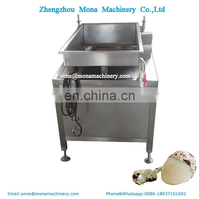 Boiled quail egg shell peeler in the spiced quail egg product processing line