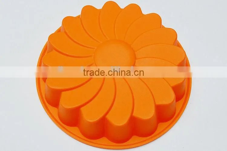 YangJiang factory manufacture Popular useful eco-friendly Nonstick silicone cake mold