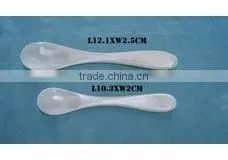 Caviar Mother of pearl spoon with high quality