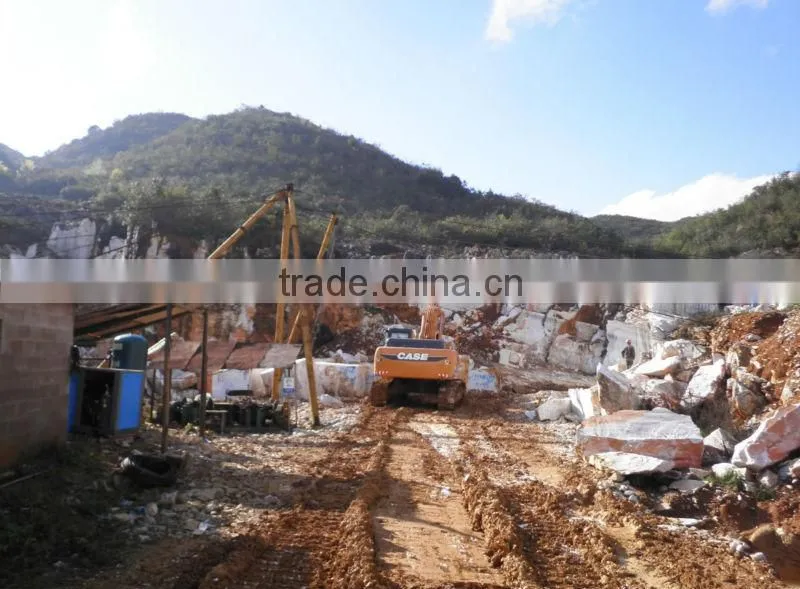 2015 hot sale polished muliticolor green granite tile