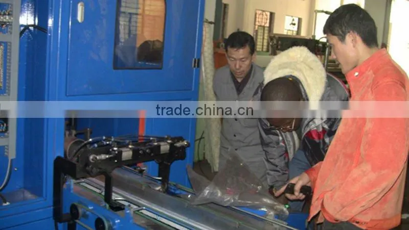 Full-automatic rolled paper cutting machine