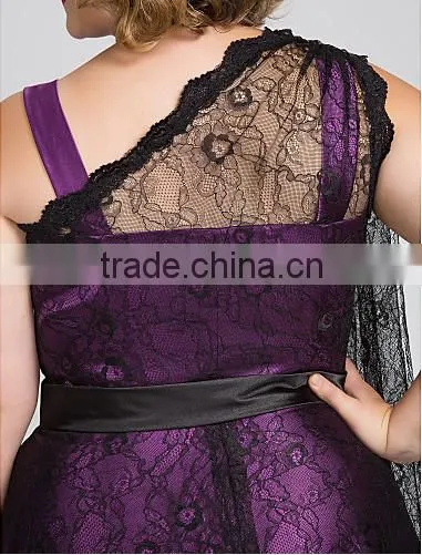 Gorgeous Knee-length Lace Black Sexy Homecoming Dresses Plus Size