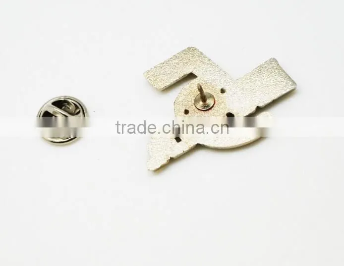 Fashion customized zinc alloy Lapel Pin with diamond