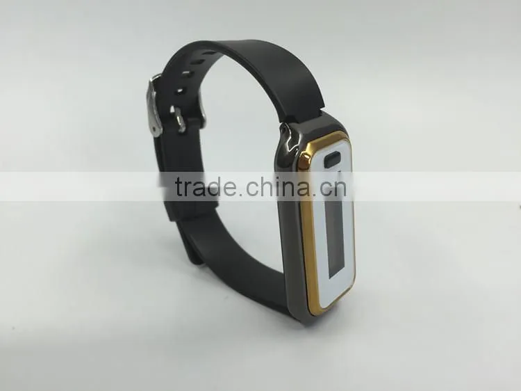 2015 New Fashion Health Assistant Waterproof Bluetooth Wristband Good Quality Customized FitnessTracker Pedometer Wristband
