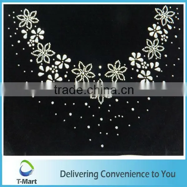customized Wholesale hot fix rhinestone transfer designs for fashion garment