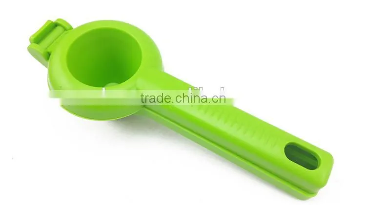 Stainless steel hand lemon squeezer