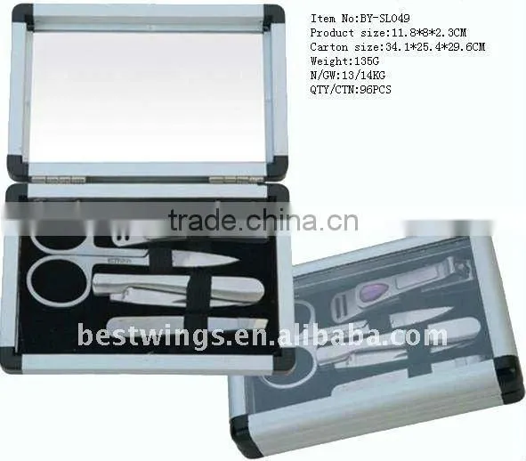 High Quality Uniqe Manicure Kits in Aluminium Case