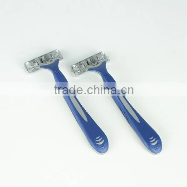 Classic triple blades razor