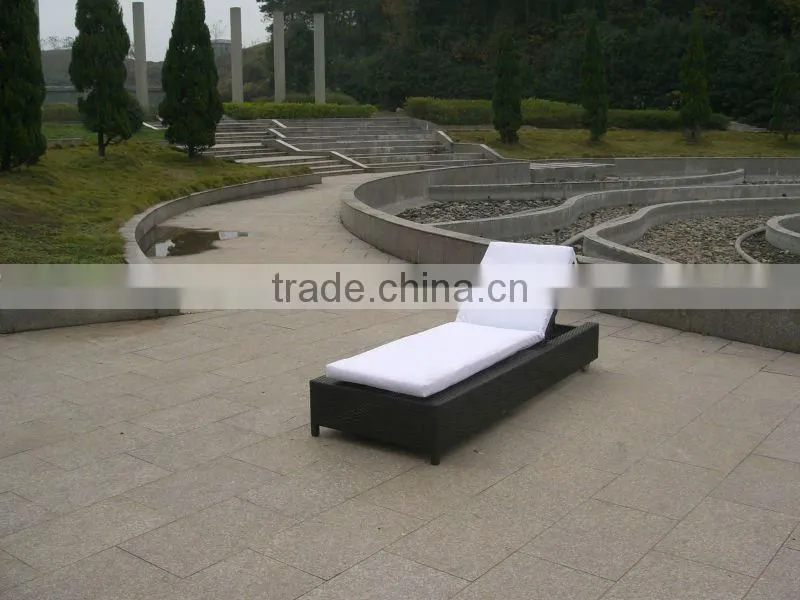 garden rattan lounge