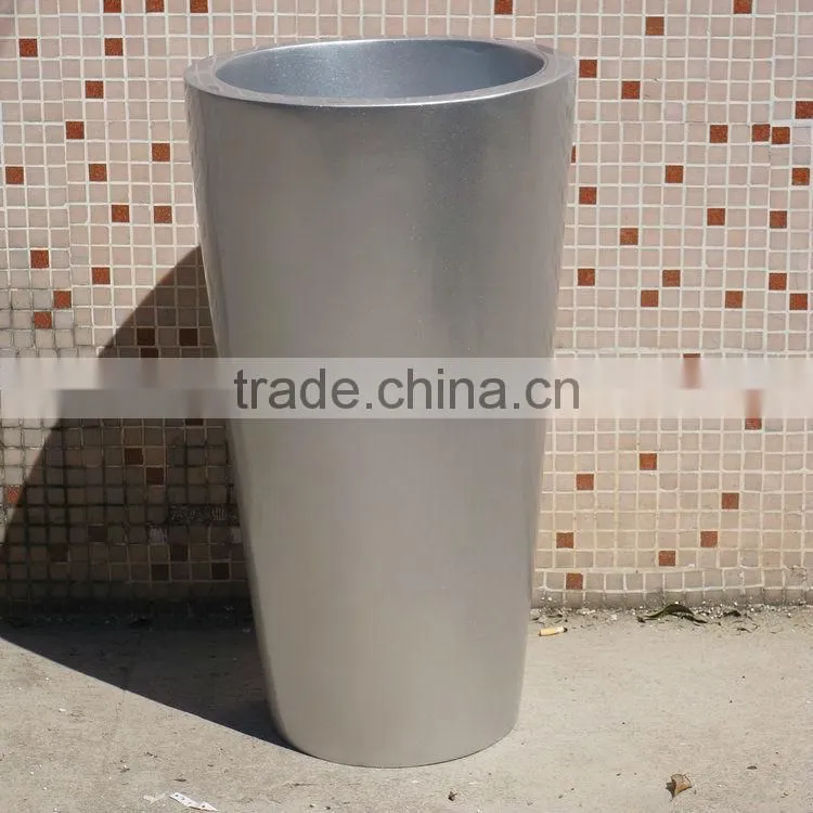 Modern garden vases