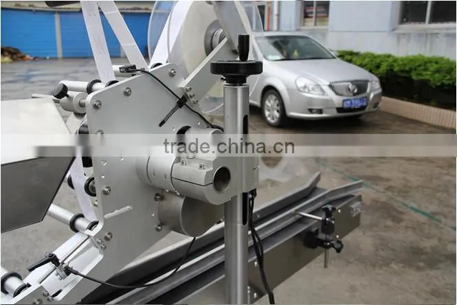 cosmetics plane labeling machine