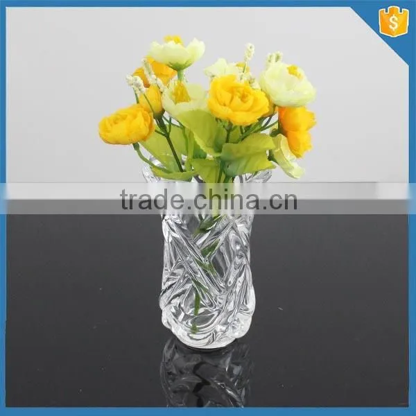 Different shaped glass vase for home decoration