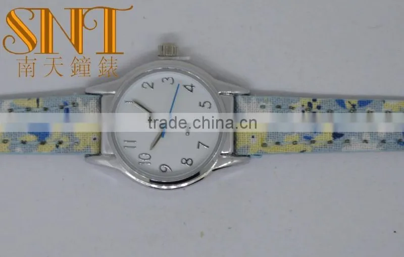 SNT-94039 light bule floral strap watch