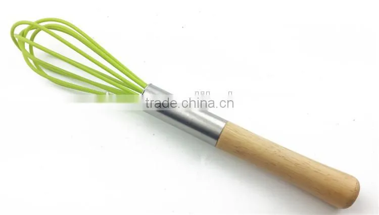 Hand operated whisk