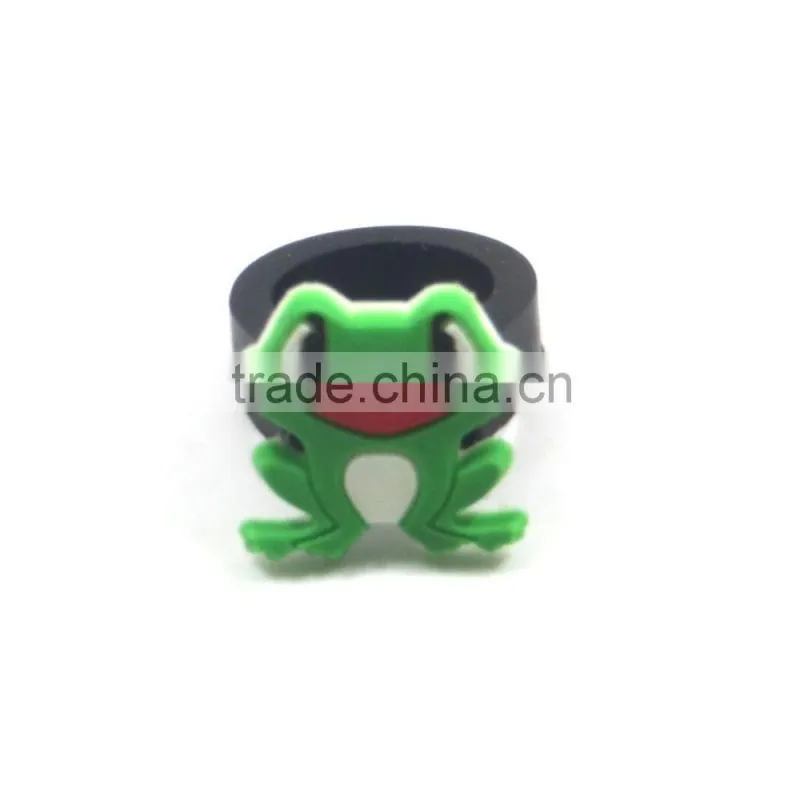 Customized rubber pvc cute finger ring with frog design