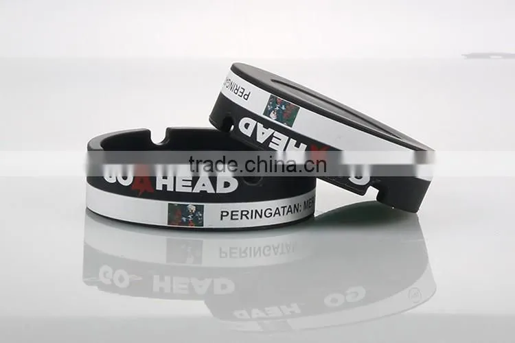 High quality round silicone ashtray , personalized silicone pocket ashtray