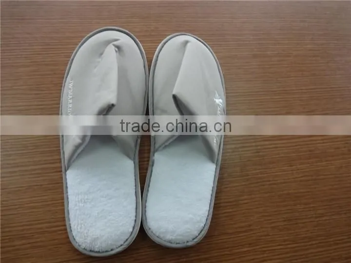 Hot sale all kinds of customize wholesale hotel slippers from china