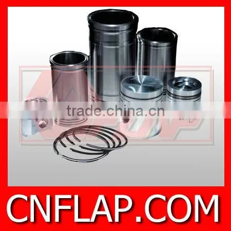 Chainsaw piston
