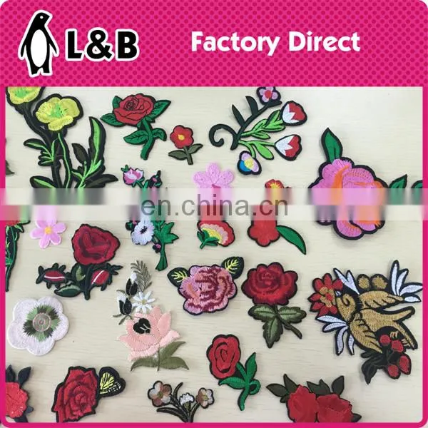 2017 hot selling embroidery flower patch Custom garment patch