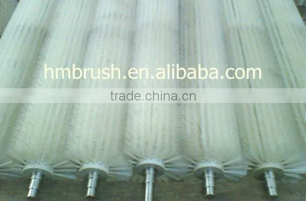 white long mounted wire roller wiper brush