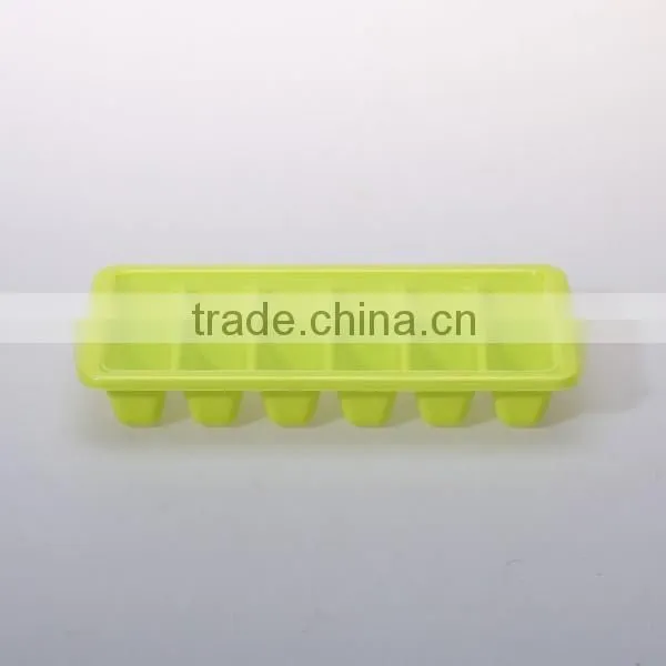 Plastic small cube Ice Mold(Assorted Color)