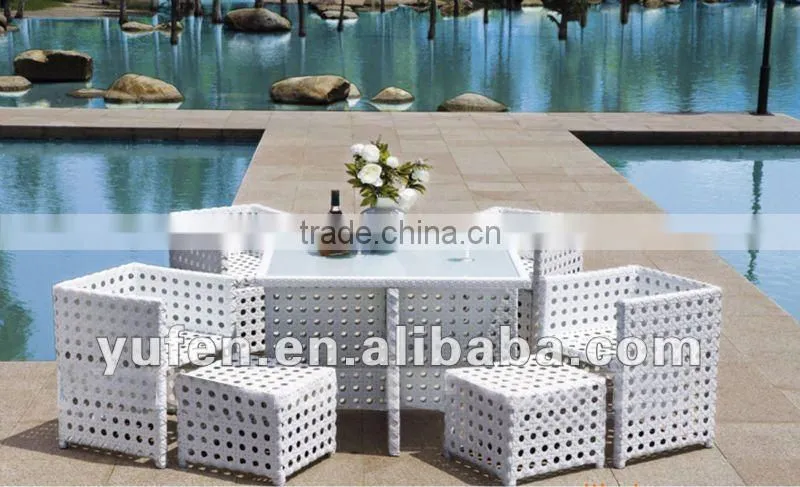 4pcs rattan wicker restaurant table and chairs for sale