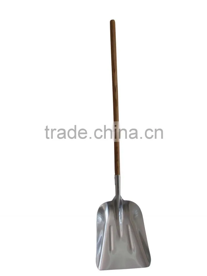Aluminum Snow Scoop with wooden handle