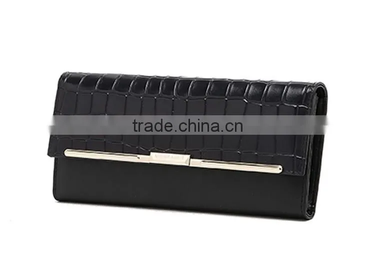Elegant crocodile pattern leather women wallet with big matel chain
