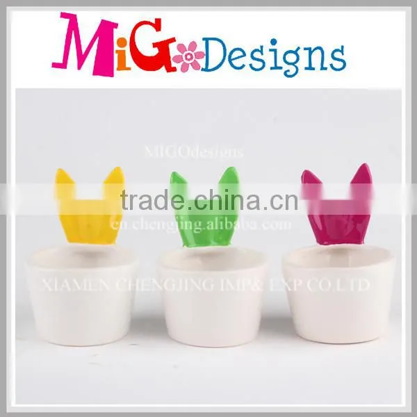 Tiny Candle Holder White Ceramics Bunny Ear Candle Stand OEM