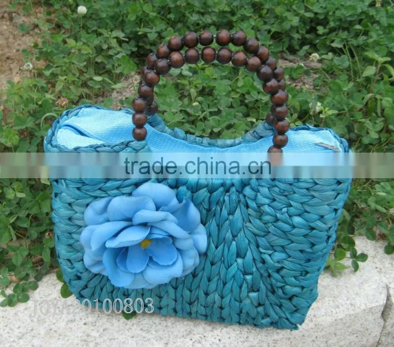 lady straw bag