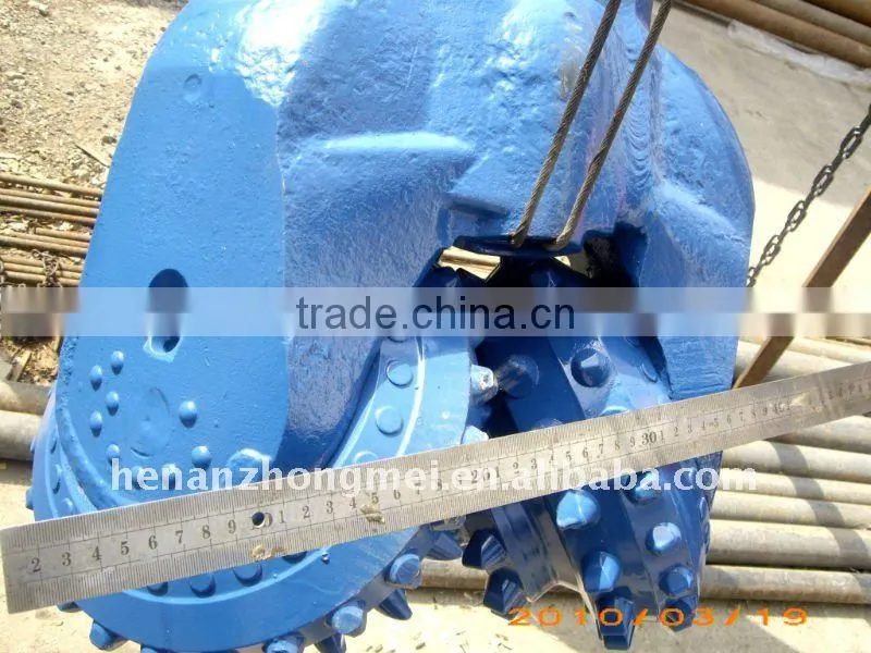 sealed bearing and open bearing tri-cone bits