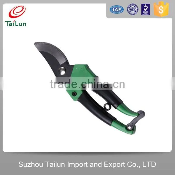 cordless pruner with plastic handle