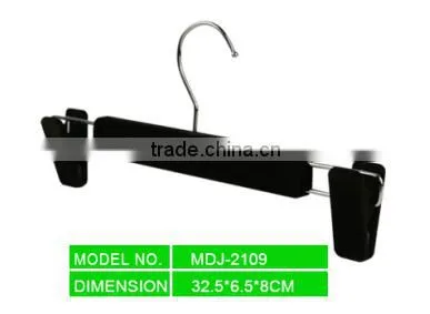 2016 New design coat hanger in pink and blue made in China