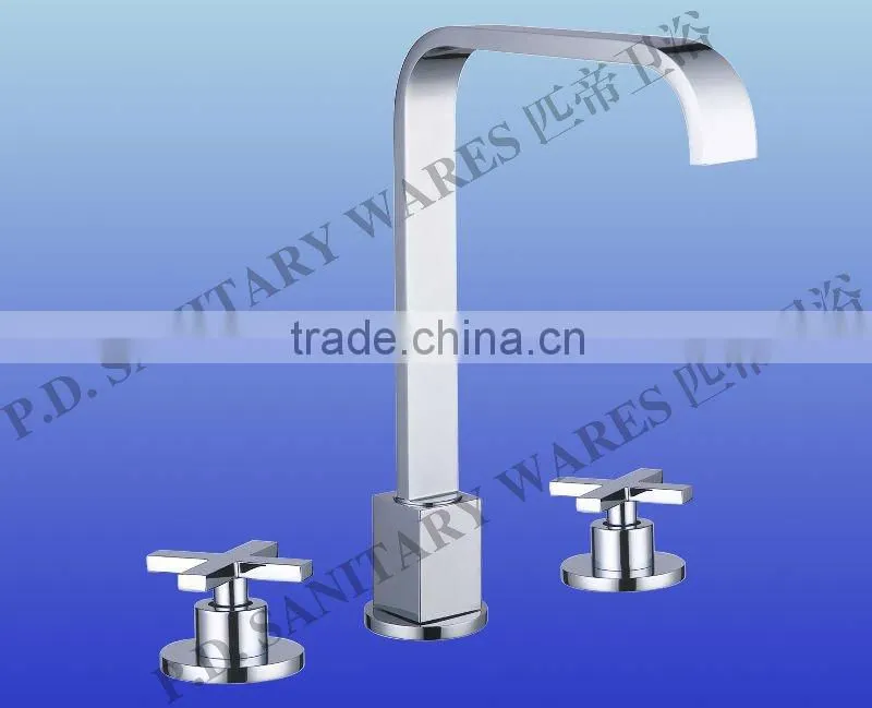 Three Holes Deck-mounted Bathroom Tap Mixer
