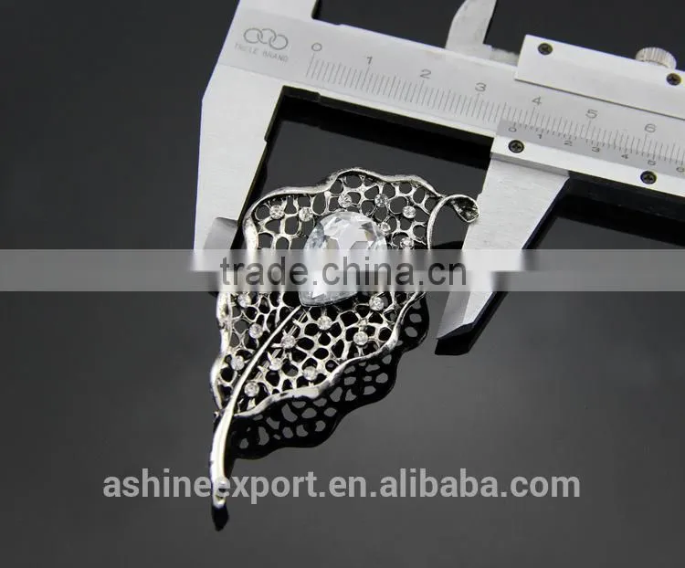 Exquisite fashion beautiful hollow leaf shape crystal rhinestone brooch/handmade rhinestone brooch