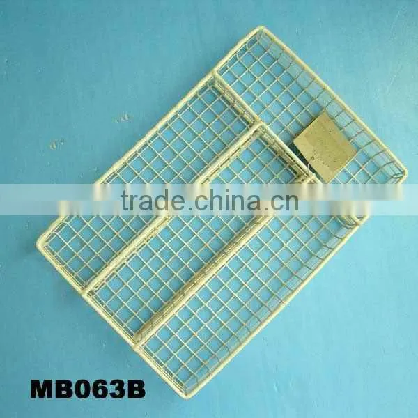 Chrome dishware basket