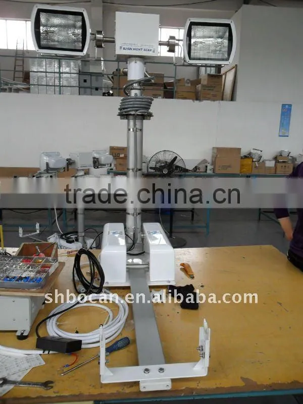 Roof-mounted light tower for fire truck