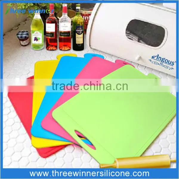 Kitchen use Creative silicone cutting board for vegetable